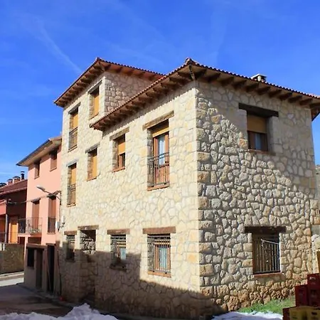 2 Bedrooms With Terrace And Wifi At *
